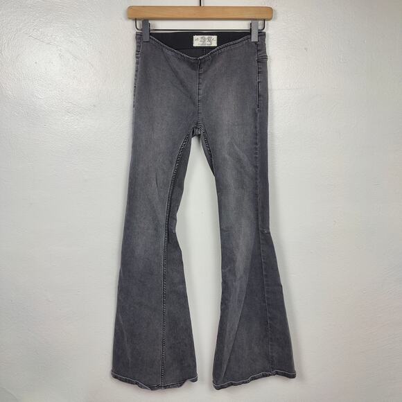 Free People We the Free Penny Jeans Womens 25 Short Flare Bell Bottom Charcoal - Picture 1 of 8